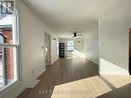 1000 Hamilton Road, London East (East O), ON - Indoor Photo Showing Other Room