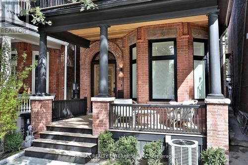 305 Crawford Street, Toronto, ON - Outdoor With Facade