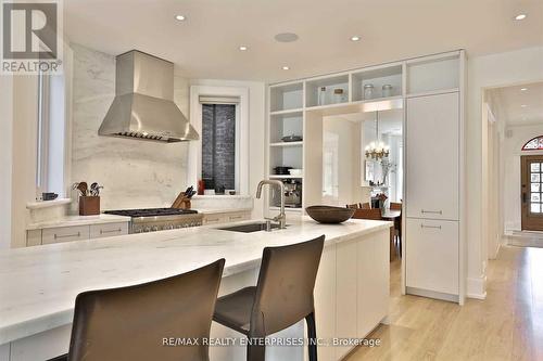 305 Crawford Street, Toronto, ON - Indoor