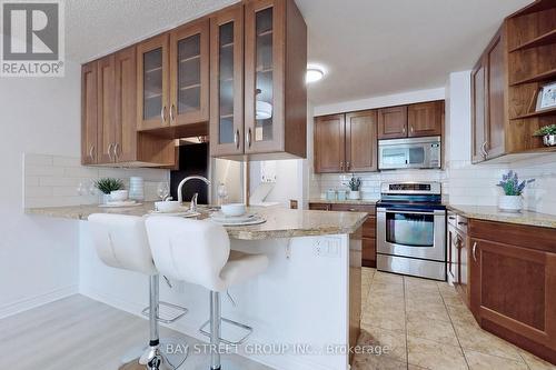 601 - 633 Bay Street, Toronto, ON - Indoor Photo Showing Kitchen With Stainless Steel Kitchen