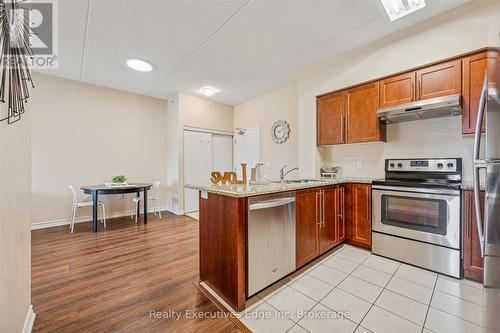 323 - 1077 Gordon Street, Guelph (Kortright West), ON - Indoor Photo Showing Kitchen With Stainless Steel Kitchen