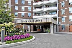 1503 - 20 EDGECLIFF GOLFWAY  Toronto, ON M3C 3A4