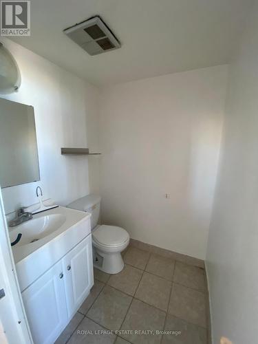 1503 - 20 Edgecliff Golfway, Toronto, ON - Indoor Photo Showing Bathroom