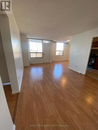 1503 - 20 Edgecliff Golfway, Toronto, ON - Indoor Photo Showing Other Room