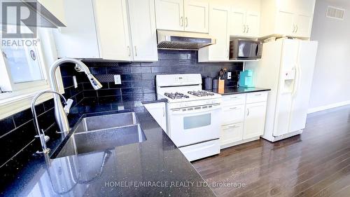 22 Rockwood Road, Kitchener, ON - Indoor Photo Showing Kitchen