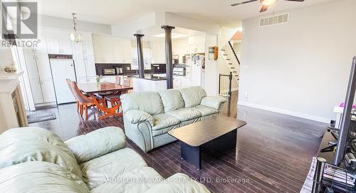 22 Rockwood Road, Kitchener, ON - Indoor Photo Showing Living Room