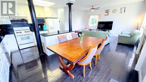22 Rockwood Road, Kitchener, ON - Indoor Photo Showing Dining Room