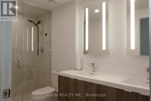 438 - 20 Inn On The Park Drive, Toronto, ON - Indoor Photo Showing Bathroom