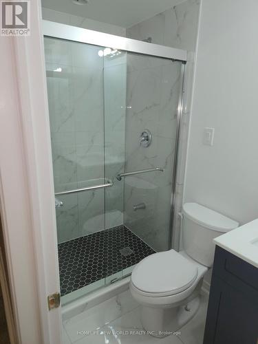 2134 Erin Gate Boulevard, Pickering, ON - Indoor Photo Showing Bathroom