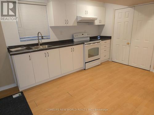 2134 Erin Gate Boulevard, Pickering, ON - Indoor Photo Showing Kitchen With Double Sink
