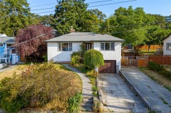 1296 Derby Rd  Saanich, BC V8P 1S7