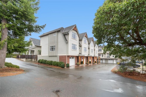 8-180 First Ave West, Qualicum Beach, BC 