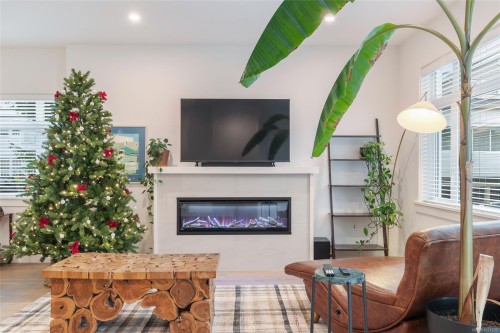 8-180 First Ave West, Qualicum Beach, BC 