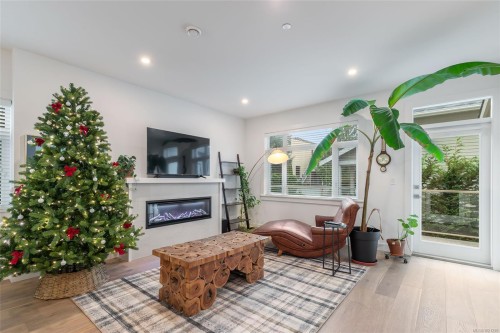 8-180 First Ave West, Qualicum Beach, BC 