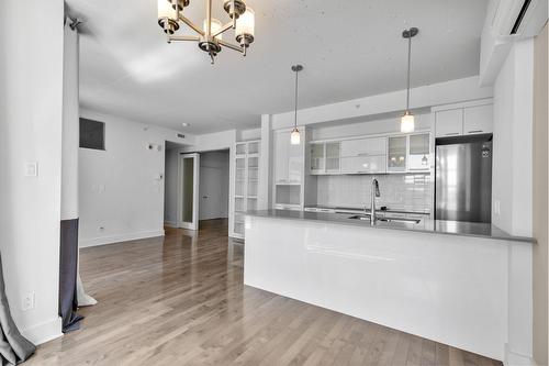 Vue d'ensemble - 401-1869 Rue Des Bassins, Montréal (Le Sud-Ouest), QC - Indoor Photo Showing Kitchen With Double Sink With Upgraded Kitchen