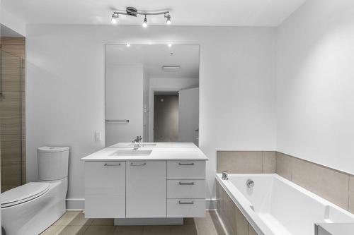 Salle de bains - 401-1869 Rue Des Bassins, Montréal (Le Sud-Ouest), QC - Indoor Photo Showing Bathroom