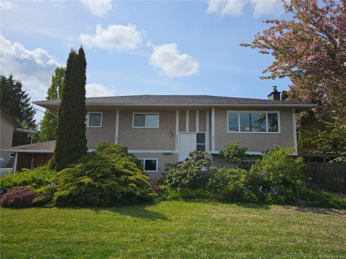 5890 Chesterfield Ave, Duncan, BC 