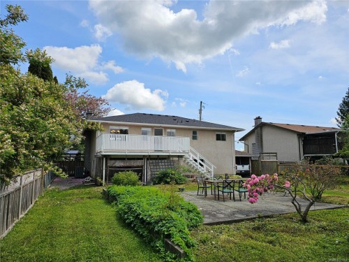 5890 Chesterfield Ave, Duncan, BC 