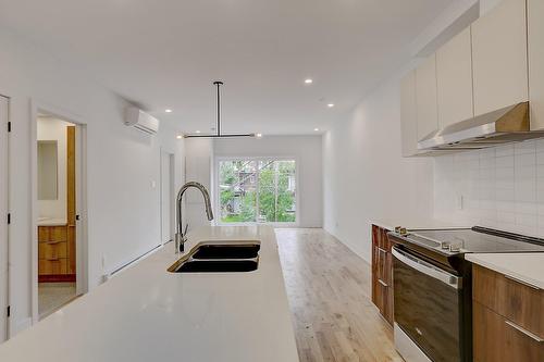 Cuisine - 6639 Rue D'Iberville, Montréal (Rosemont/La Petite-Patrie), QC - Indoor Photo Showing Kitchen With Double Sink With Upgraded Kitchen