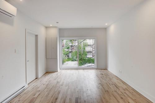 Salon - 6639 Rue D'Iberville, Montréal (Rosemont/La Petite-Patrie), QC - Indoor Photo Showing Other Room