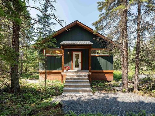 1 Gunn Lake Road, Minaki, ON - Outdoor
