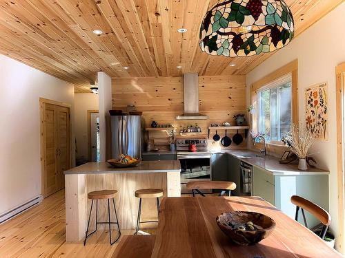 1 Gunn Lake Road, Minaki, ON - Indoor