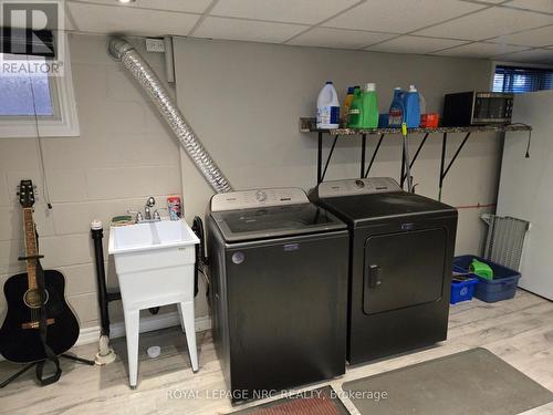 5192 Hamilton Street, Niagara Falls (Downtown), ON - Indoor Photo Showing Laundry Room