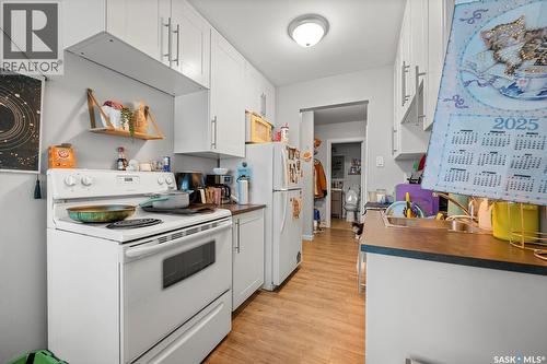 1560 Alexandra Street, Regina, SK - Indoor Photo Showing Kitchen
