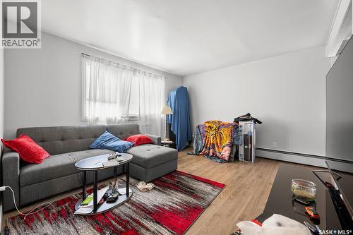 1560 Alexandra Street, Regina, SK - Indoor Photo Showing Living Room