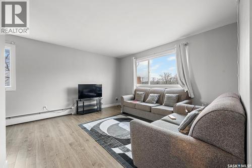 1560 Alexandra Street, Regina, SK - Indoor Photo Showing Living Room