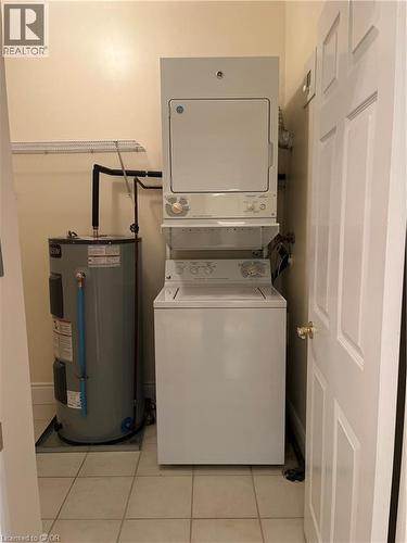 1 Leaside Park Drive Unit# 419, Toronto, ON - Indoor Photo Showing Laundry Room