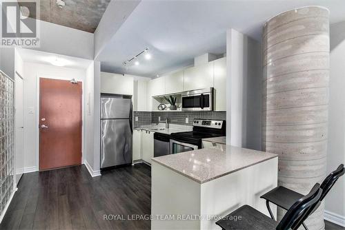 2208 - 324 Laurier Avenue W, Ottawa, ON - Indoor Photo Showing Kitchen With Stainless Steel Kitchen