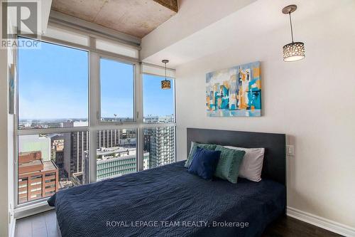 2208 - 324 Laurier Avenue W, Ottawa, ON - Indoor Photo Showing Bedroom