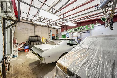 1354 St. Luke, Windsor, ON - Indoor Photo Showing Garage