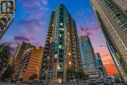 1601 - 445 LAURIER AVENUE W  Ottawa, ON K1N 6R4