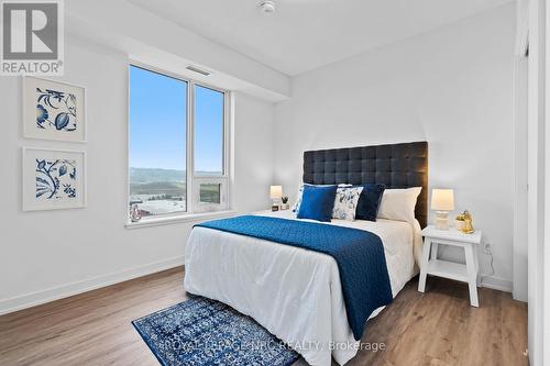 Primary Bedroom - Unit 1611 - 385 Winston Road, Grimsby, ON - Indoor Photo Showing Bedroom