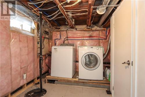 382 Agnes Street, Sudbury, ON - Indoor Photo Showing Laundry Room