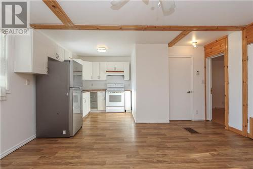 382 Agnes Street, Sudbury, ON - Indoor Photo Showing Kitchen
