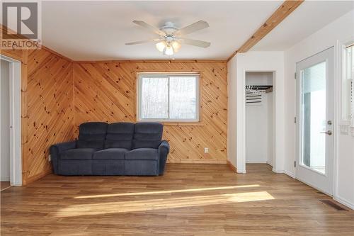 382 Agnes Street, Sudbury, ON - Indoor Photo Showing Living Room