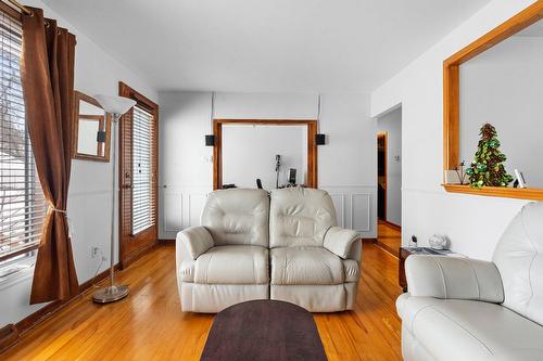 Living room - 1363 Rue Juchereau-Duchesnay, Québec (Sainte-Foy/Sillery/Cap-Rouge), QC - Indoor Photo Showing Living Room