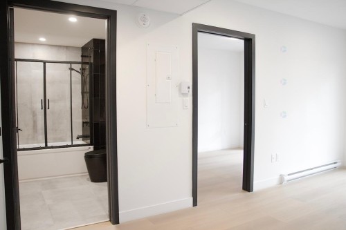 Vue d'ensemble - 204-5350 Av. Victoria, Montréal (Côte-Des-Neiges/Notre-Dame-De-Grâce), QC - Indoor Photo Showing Other Room