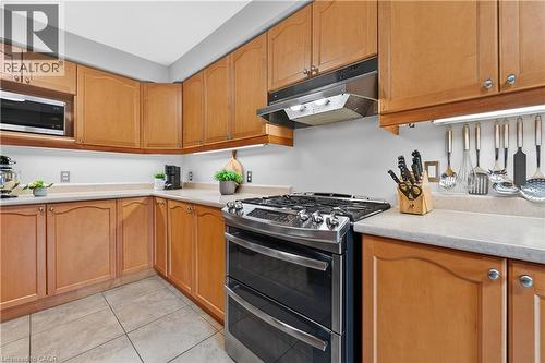 51 Hickory Crescent, Grimsby, ON - Indoor Photo Showing Kitchen