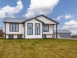 674 48 Road  Mount Albion, PE C1B 3K4