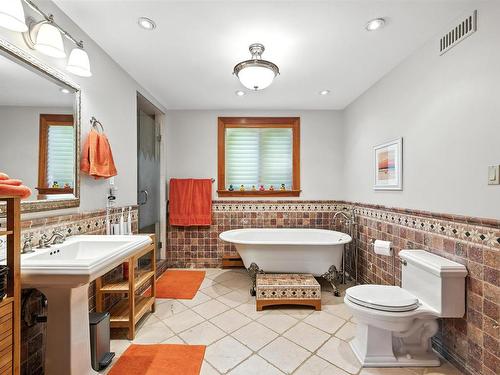 39 Cedar Street, Stellarton, NS 