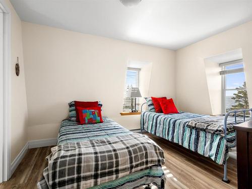 125 The Point Road, Blue Rocks, NS 