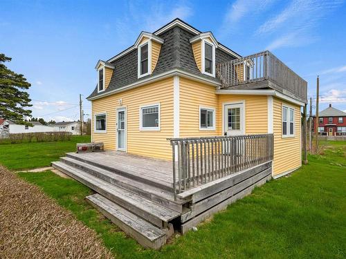 125 The Point Road, Blue Rocks, NS 