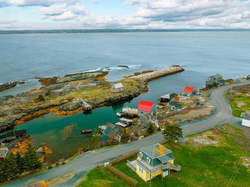 125 The Point Road, Blue Rocks, NS 