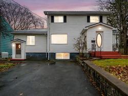 54 Sunnybrae Avenue  Halifax, NS B3N 2G5