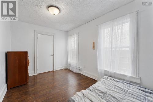 1 Whipple Street, Yarmouth, NS - Indoor Photo Showing Bedroom