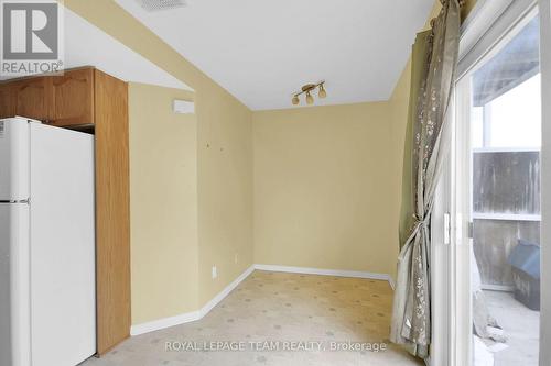 16 - 414 Hillsboro Private N, Ottawa, ON - Indoor Photo Showing Other Room